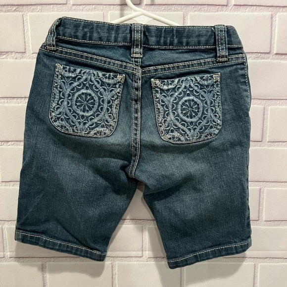 GAP DENIM little girls jean shorts/size 6 - Picture 2 of 5